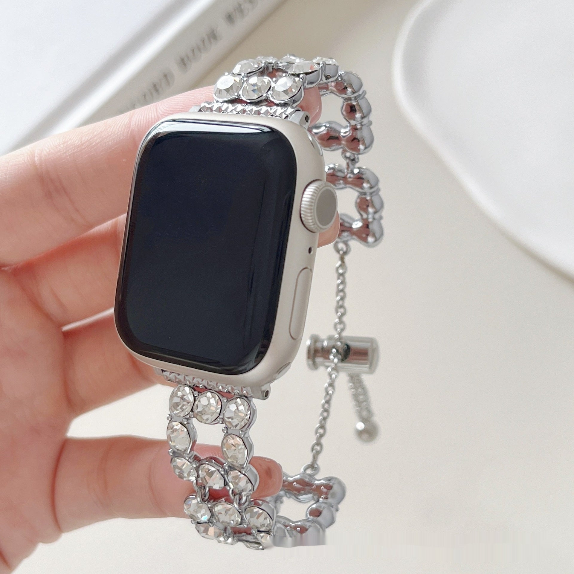 High-grade Rhinestone Quartz Strap