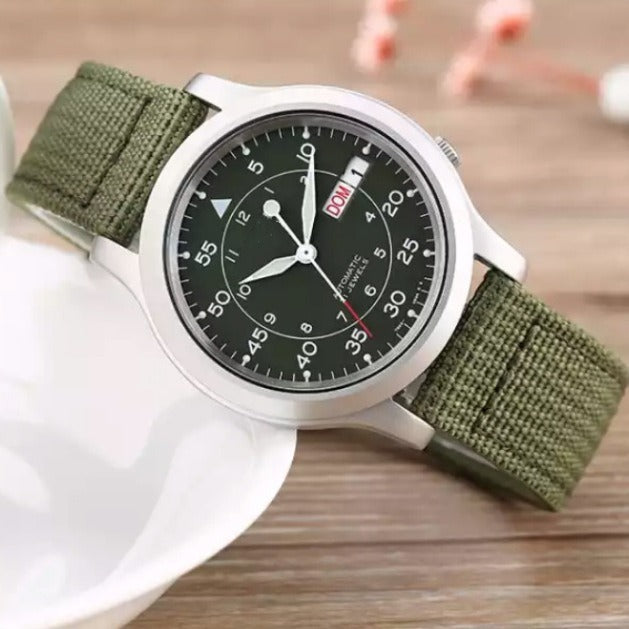 Men's Alloy Nylon Strap Three-pin Quartz Watch